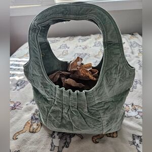 SALE ** BRAND NEW ** Elegant Green Velvet-like Quilted Women's Bag